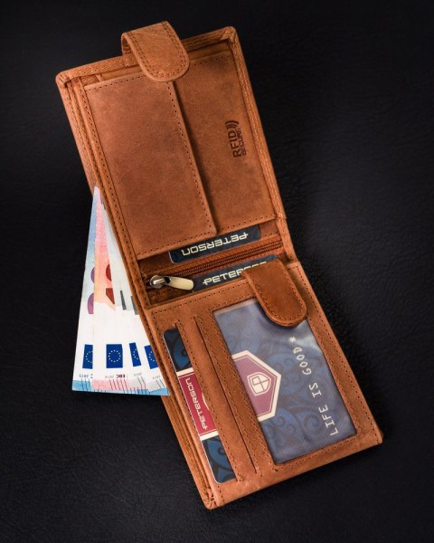 Poziomy portfel męski ze skóry naturalnej, system RFID Protect - Peterson