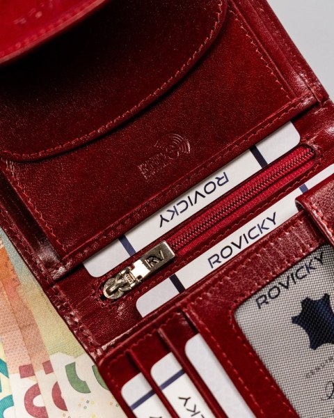 Klasyczny, skórzany portfel damski na zatrzask - Rovicky